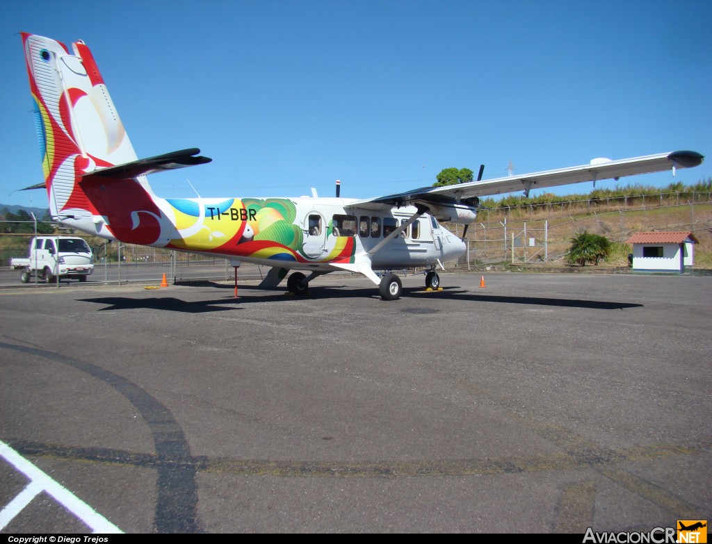 TI-BBR - De Havilland Canada DHC-6-300 Twin Otter/VistaLiner - Nature Air