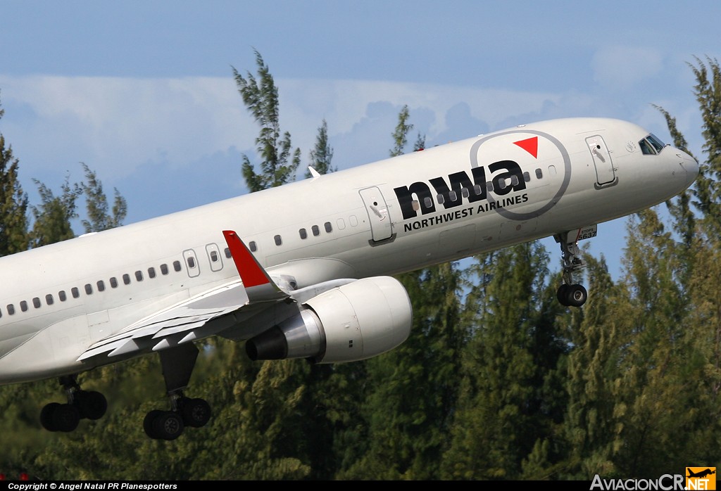 N537US - Boeing 757-251 - Northwest Airlines