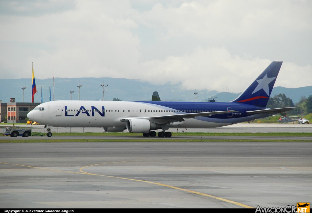 CC-CZT - Boeing 767-316/ER - LAN Airlines