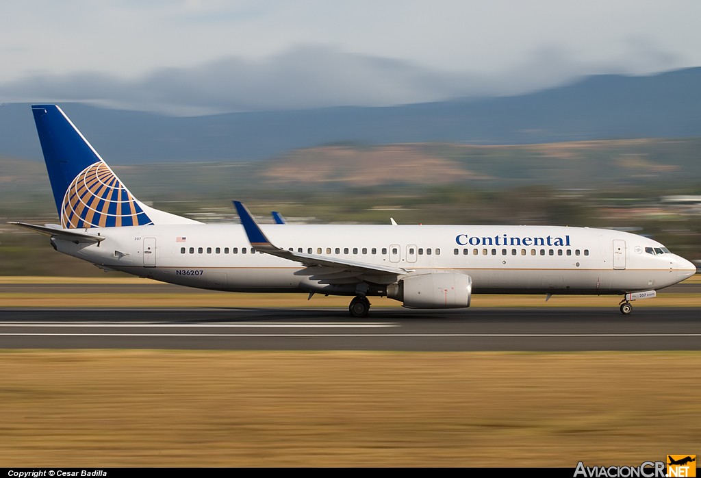 N36207 - Boeing 737-824 - Continental Airlines