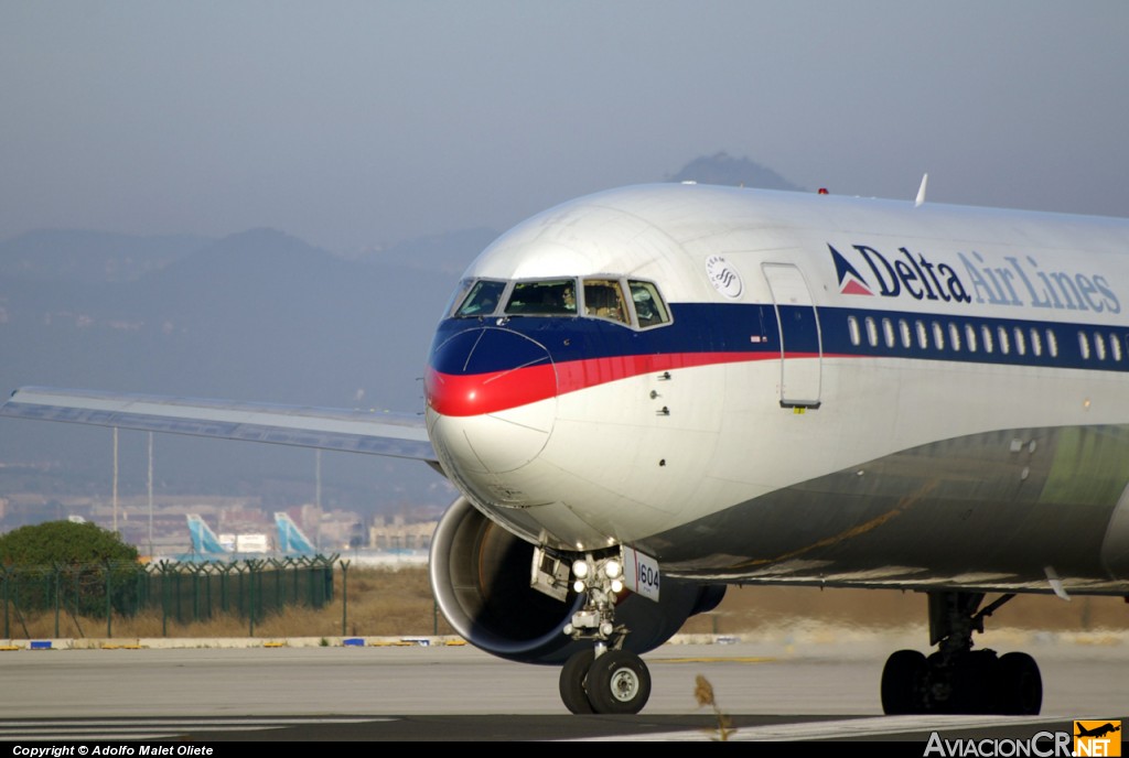 N1604R - Boeing 767-332 - Delta Airlines