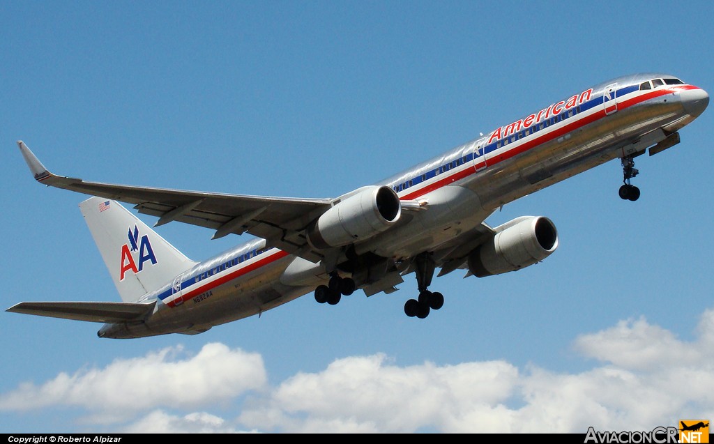 N682AA - Boeing 757-223 - American Airlines