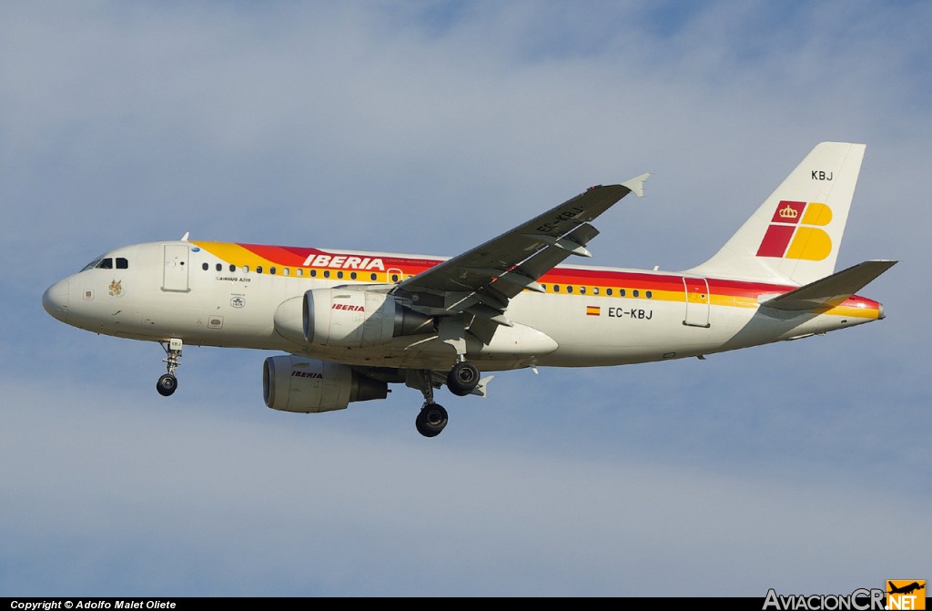 EC-KBJ - Airbus A319-111 - Iberia