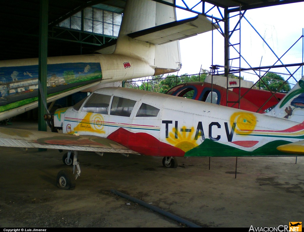 TI-ACV - Piper PA-28-235 - Privado
