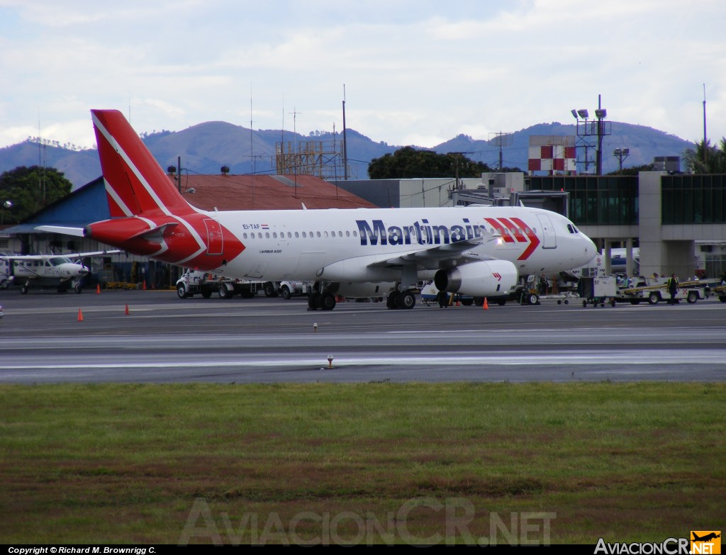 EI-TAF - A320-233 - Martinair