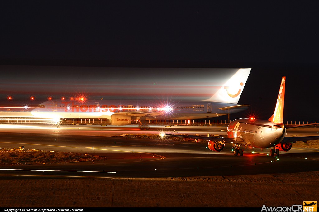 G-BYAR - Boeing 757-204 - Thomsonfly