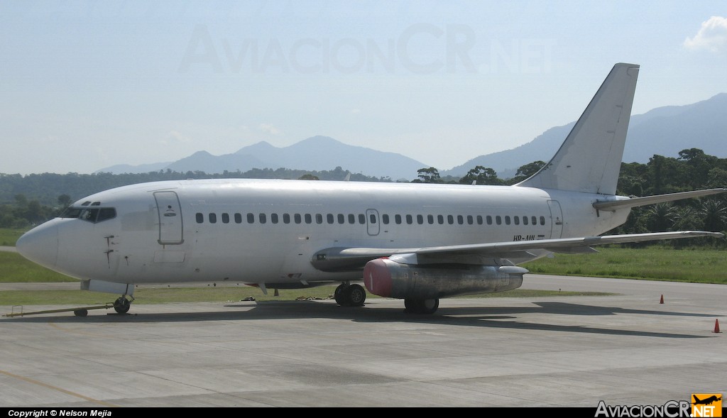 HR-AUI - Boeing 737-291/Adv - Atlantic Airlines de Honduras.