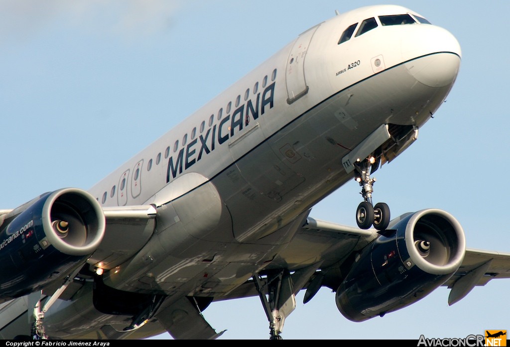 XA-TXT - Airbus A320-231 - Mexicana