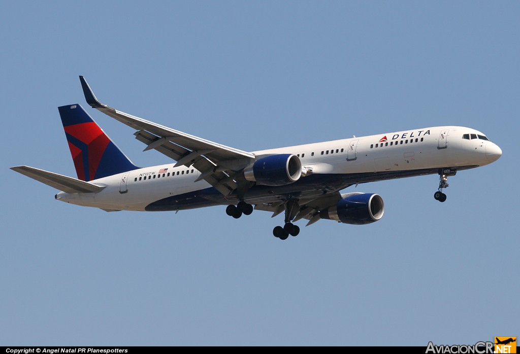 N713TW - Boeing 757-2Q8 - Delta Air Lines