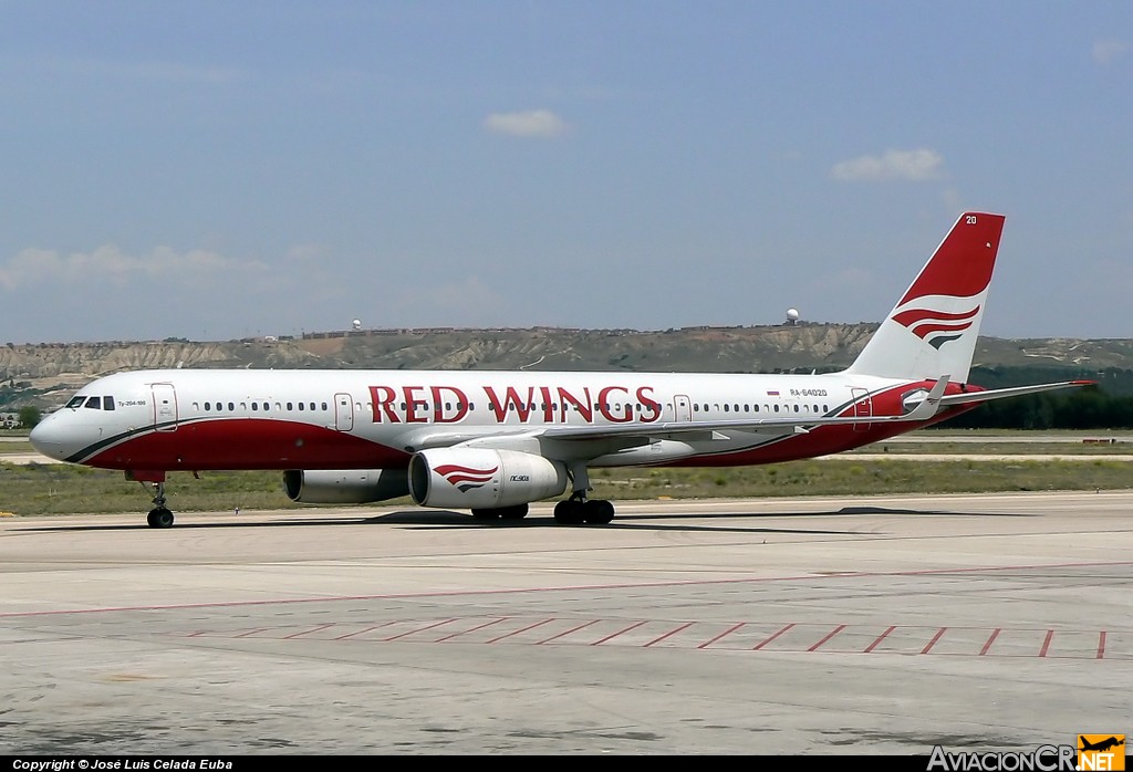 RA-64020 - Tupolev Tu-204-100 - Red Wings