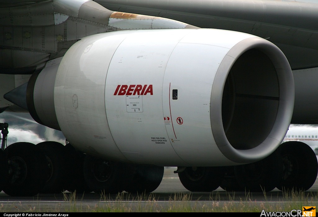 EC-JNQ - Airbus A340-642 - Iberia