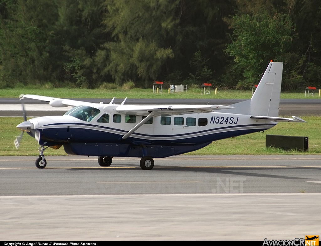 N324SJ - Cessna 208B Grand Caravan - Privado