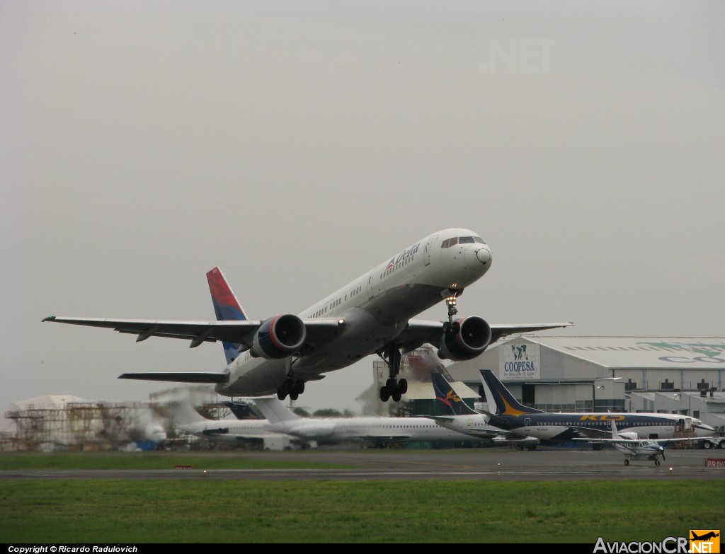 N601DL - Boeing 757-232 - Delta Air Lines