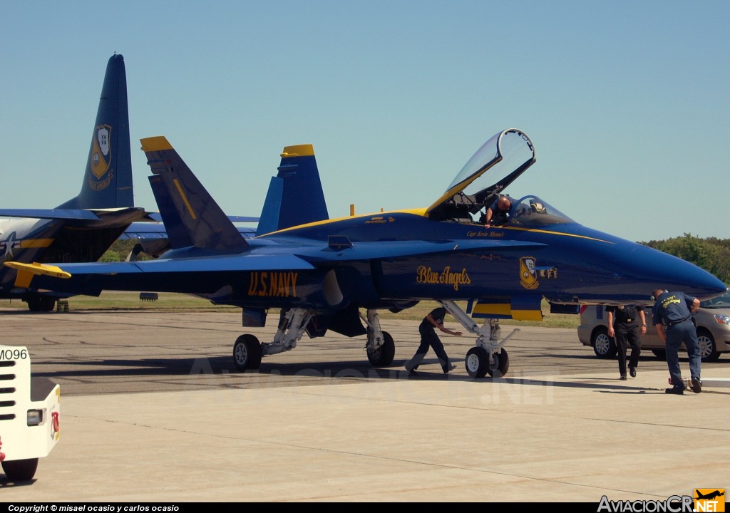  - McDonnell Douglas F/A-18A Hornet - Blue Angels