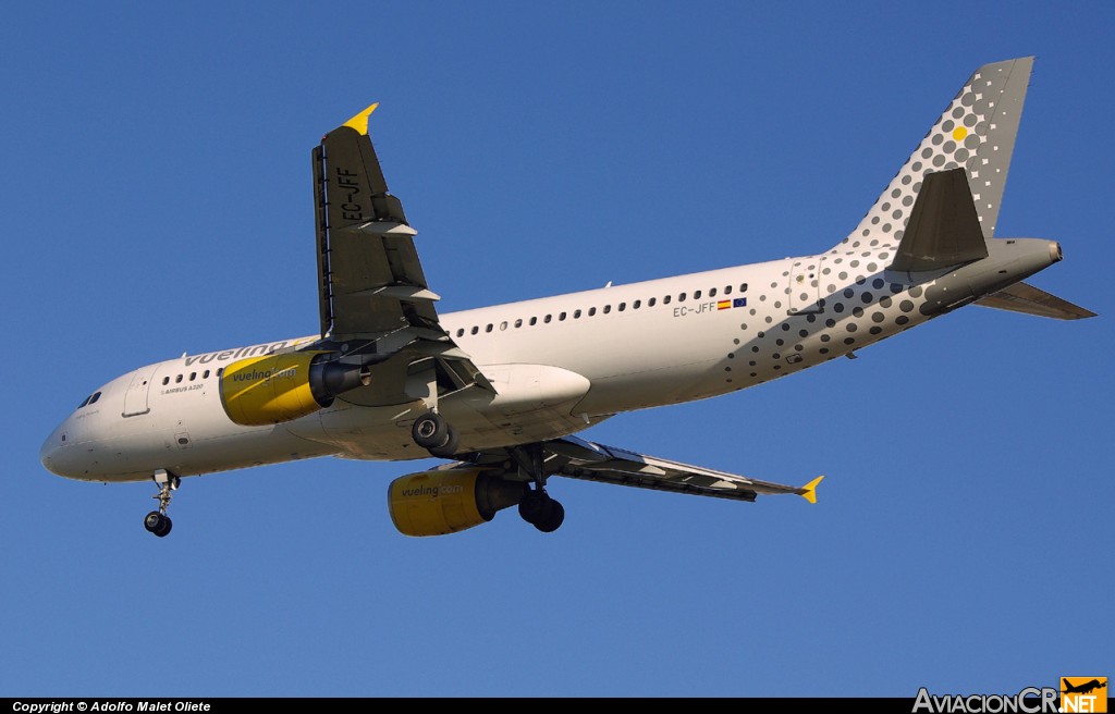 EC-JFF - Airbus A320-214 - Vueling
