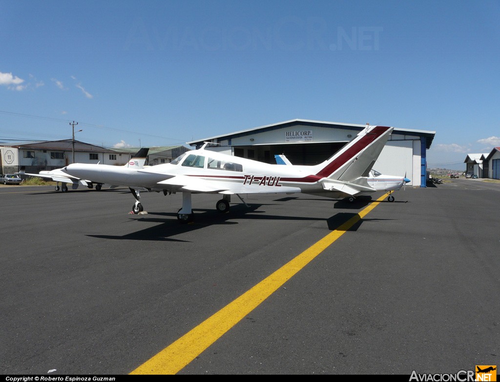 TI-AUL - Cessna 310 - Privado