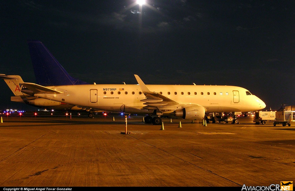 N979RP - Embraer ERJ-170-100SE - Delta Connection (Shuttle America)