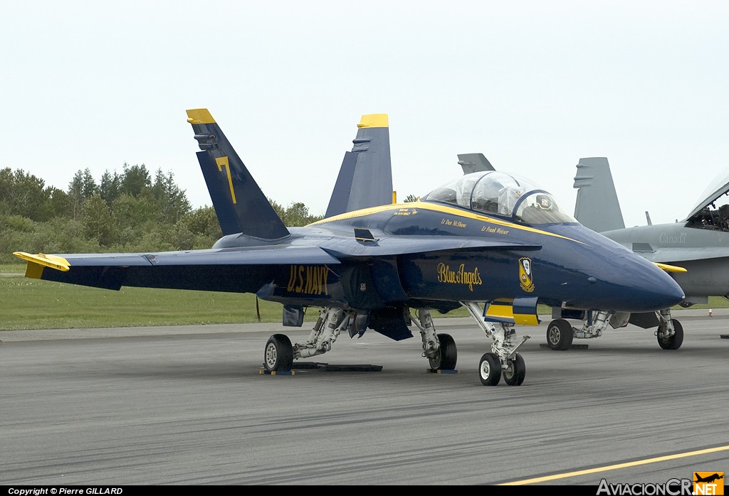 7 - Boeing F/A-18B Hornet - U.S. Navy - Blue Angels