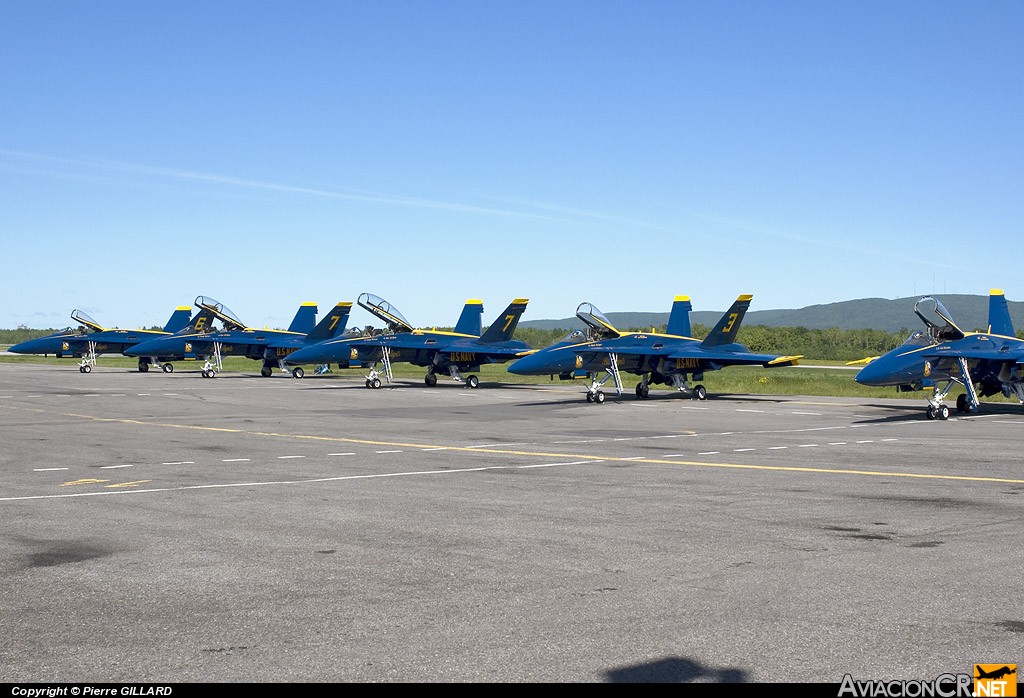  - Boeing F/A-18 Hornet - U.S. Navy - Blue Angels