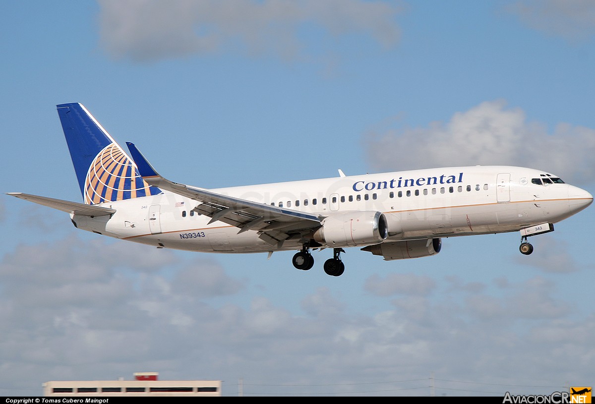 N39343 - Boeing 737-3T0 - Continental Airlines