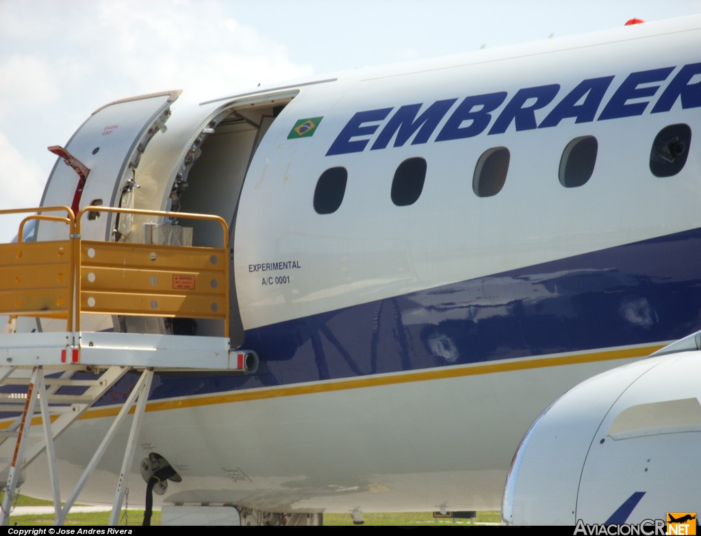 PP-XMA - Embraer ERJ-190-100LR - Embraer