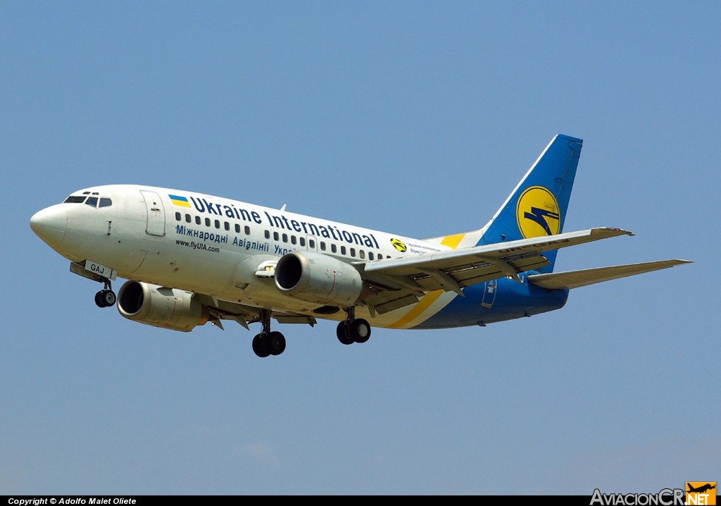 UR-GAJ - Boeing 737-5Y0 - Ukraine International