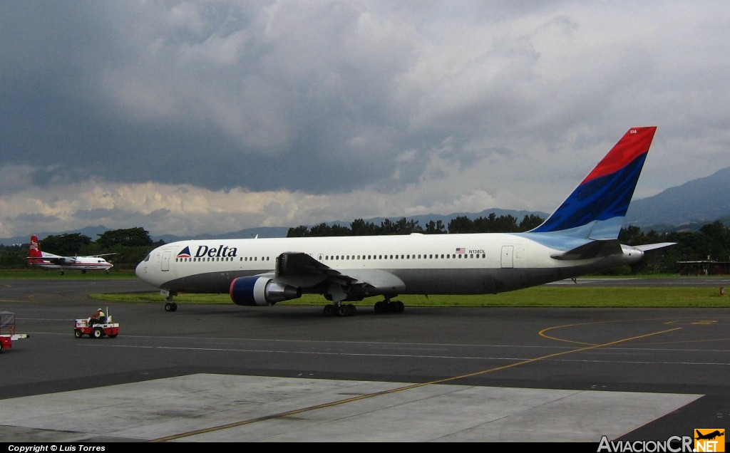 N136DL - Boeing 767-332 - Delta Air Lines