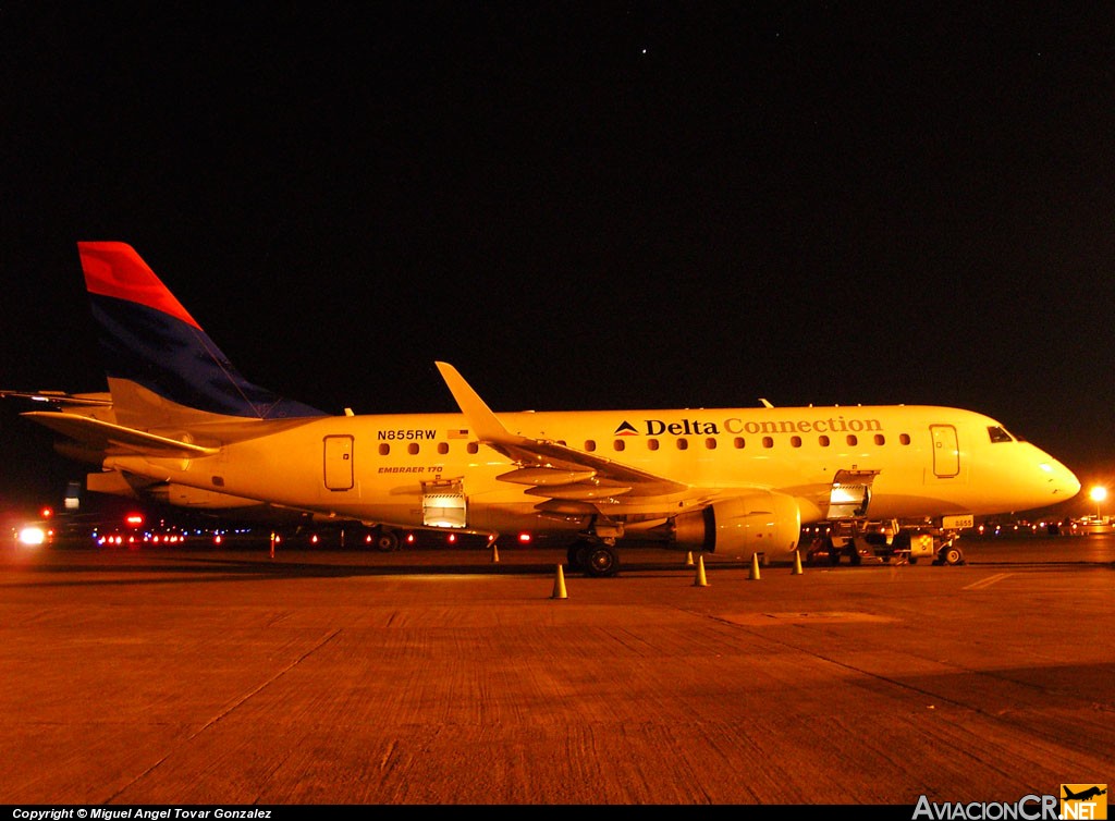 N855RW - Embraer ERJ-170-100SE - Delta Connection (Shuttle America)