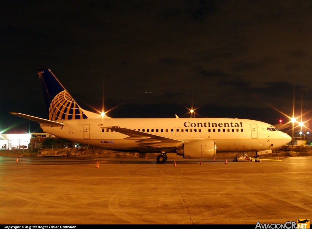 N14668 - Boeing 737-524 - Continental Airlines