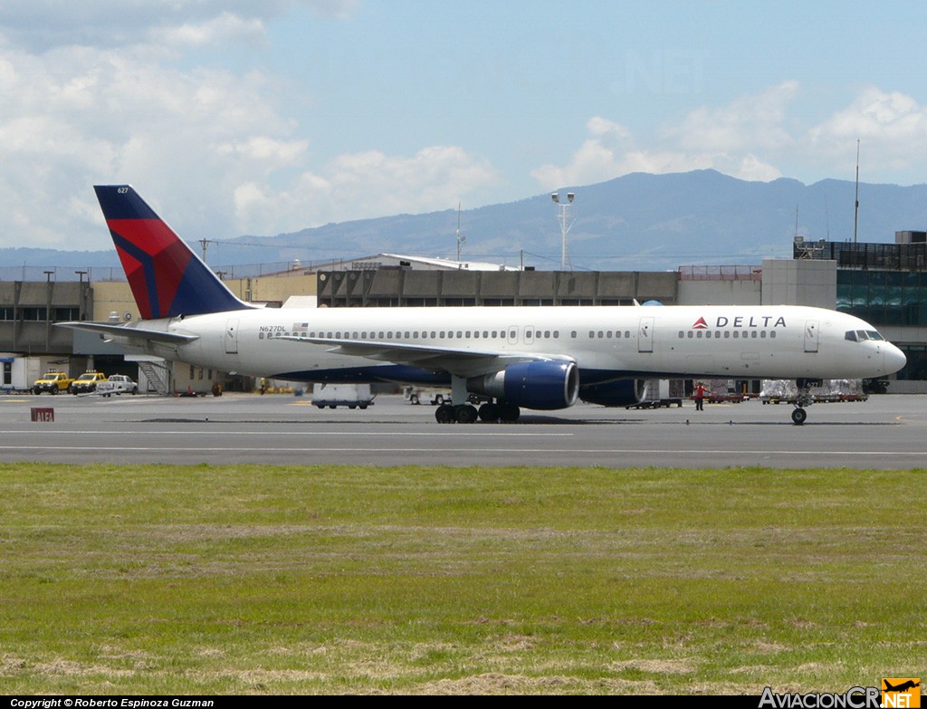 N672DL - Boeing 757-232 - Delta Air Lines