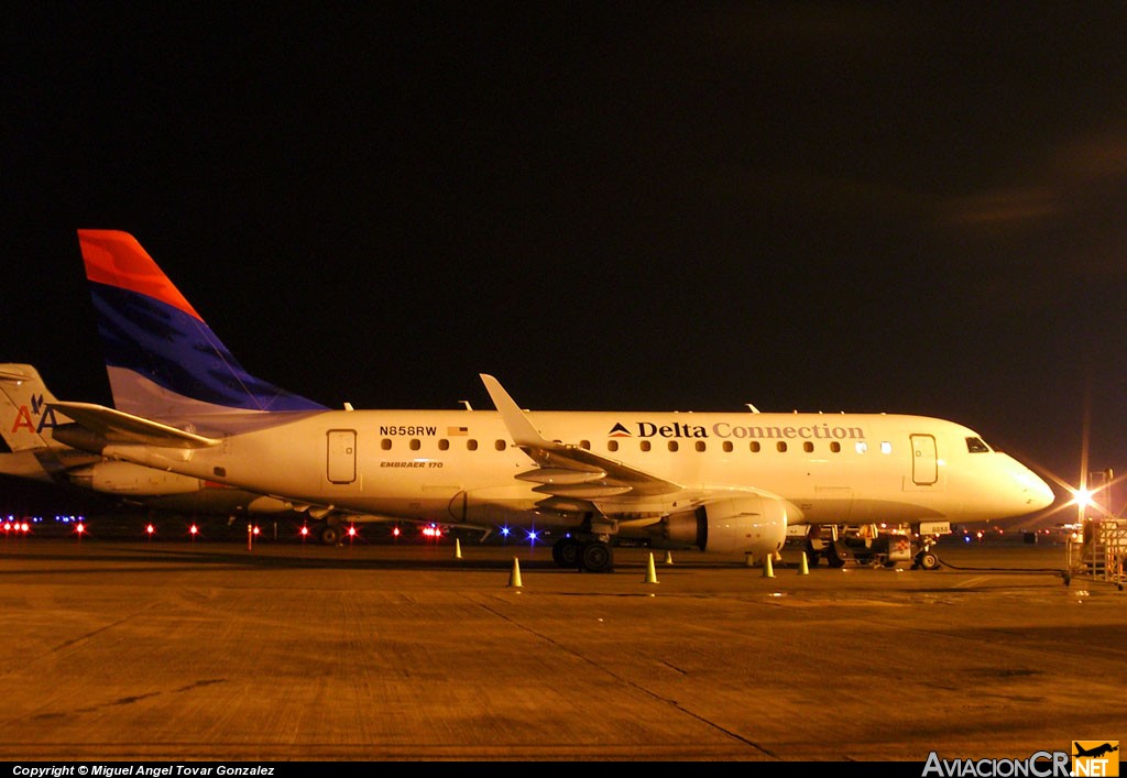 N858RW - Embraer ERJ-170-100SE - Delta Connection (Shuttle America)