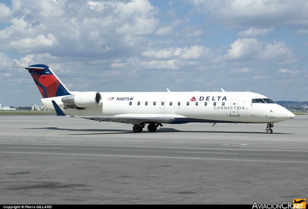 N587SW - Canadair CL-600-2B19 Regional Jet CRJ-200 - Comair - Delta Connection