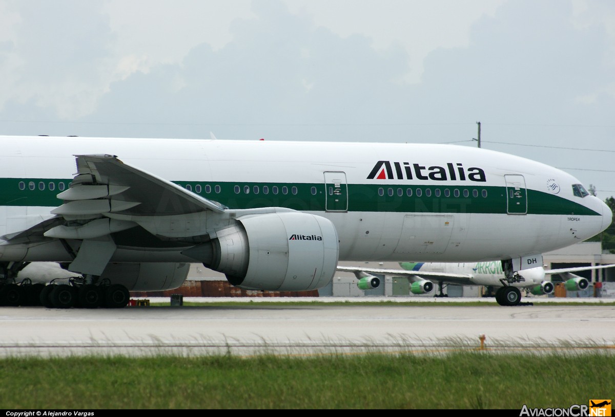 EI-DDH - Boeing 777-243/ER - Alitalia