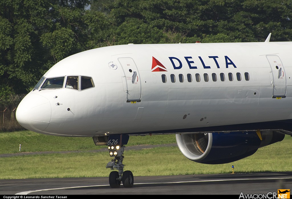 N626DL - Boeing 757-232 - Delta Air Lines