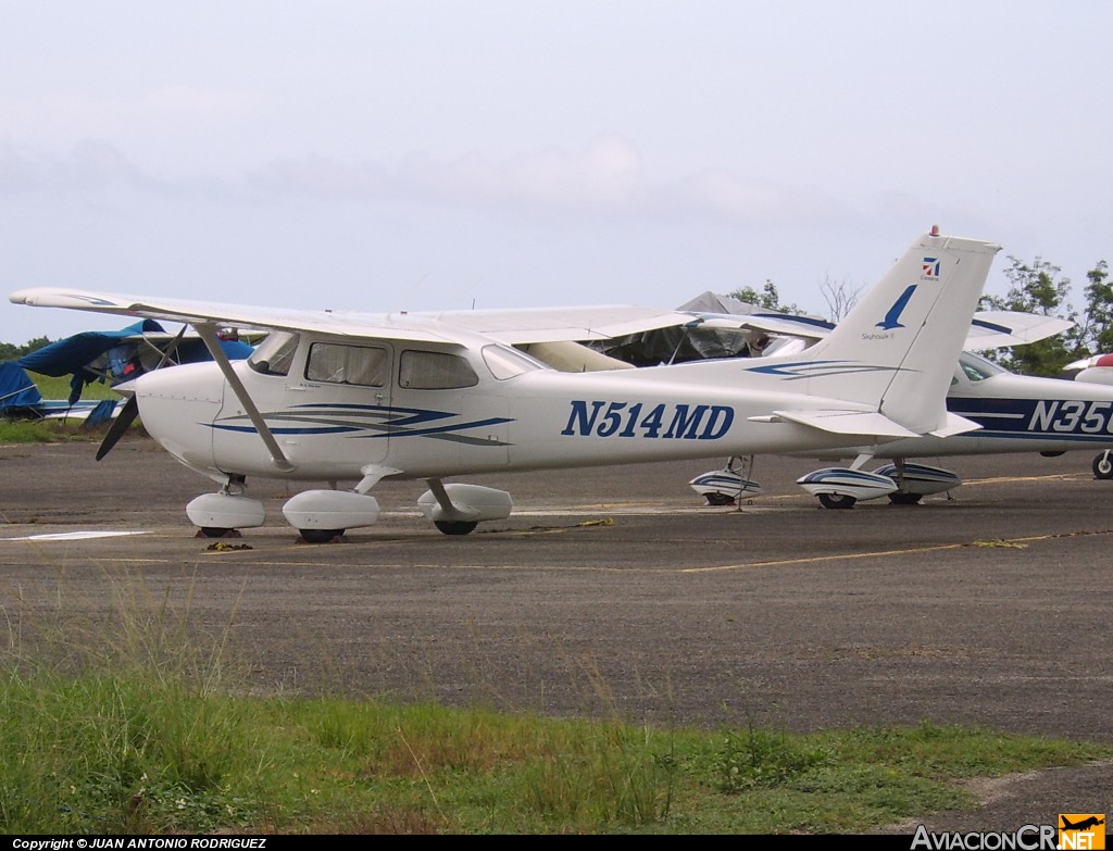 N514MD - Cessna 172M - Privado