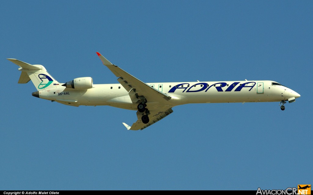 S5-AAL - Canadair CL-600-2D24 Regional Jet CRJ-900 - Adria Airways