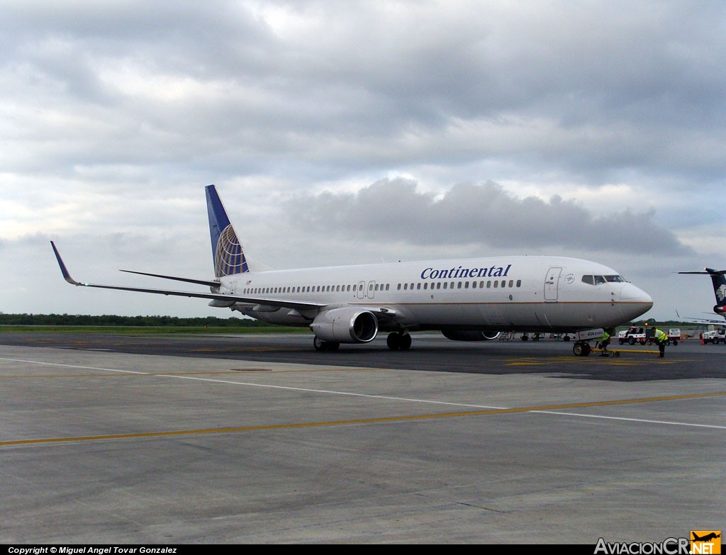N32404 - Boeing 737-924 - Continental Airlines