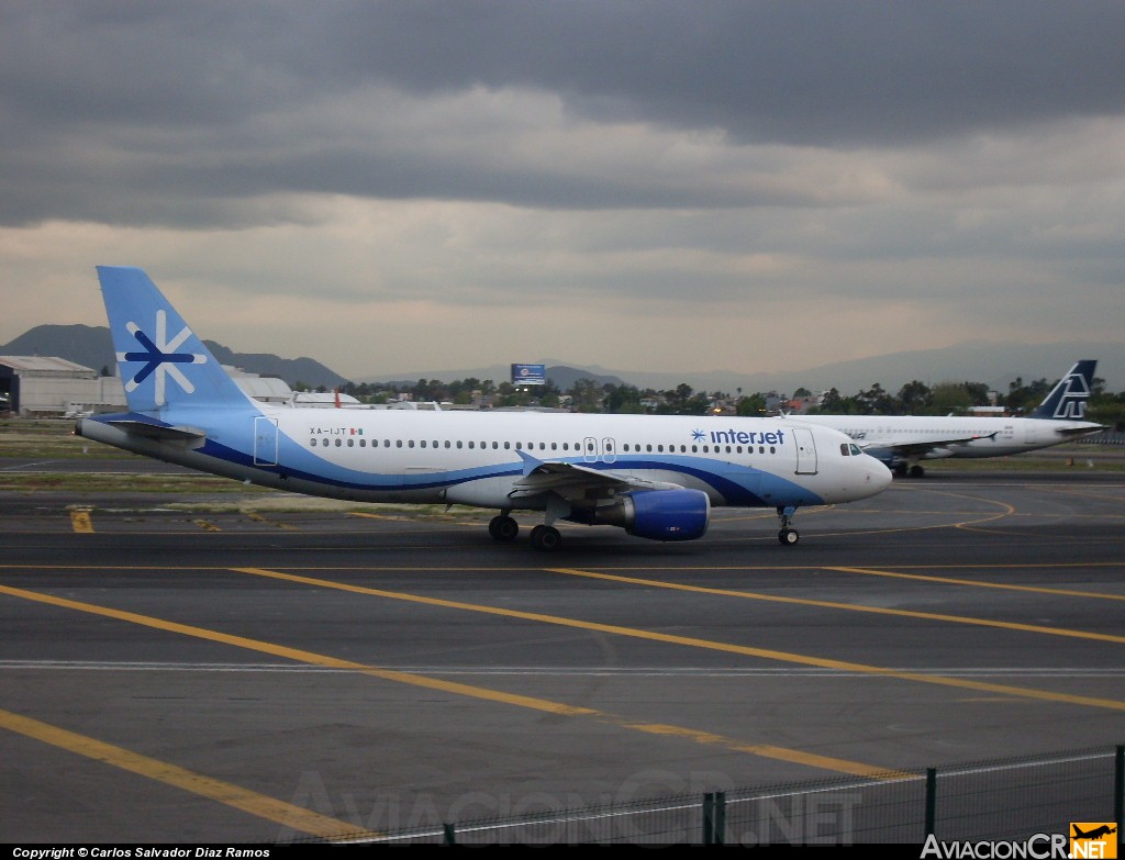 XA-IJT - Airbus A320-214 - Interjet