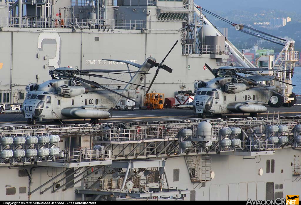 24 - Sikorsky CH-53E Super Stallion - USA - Marines