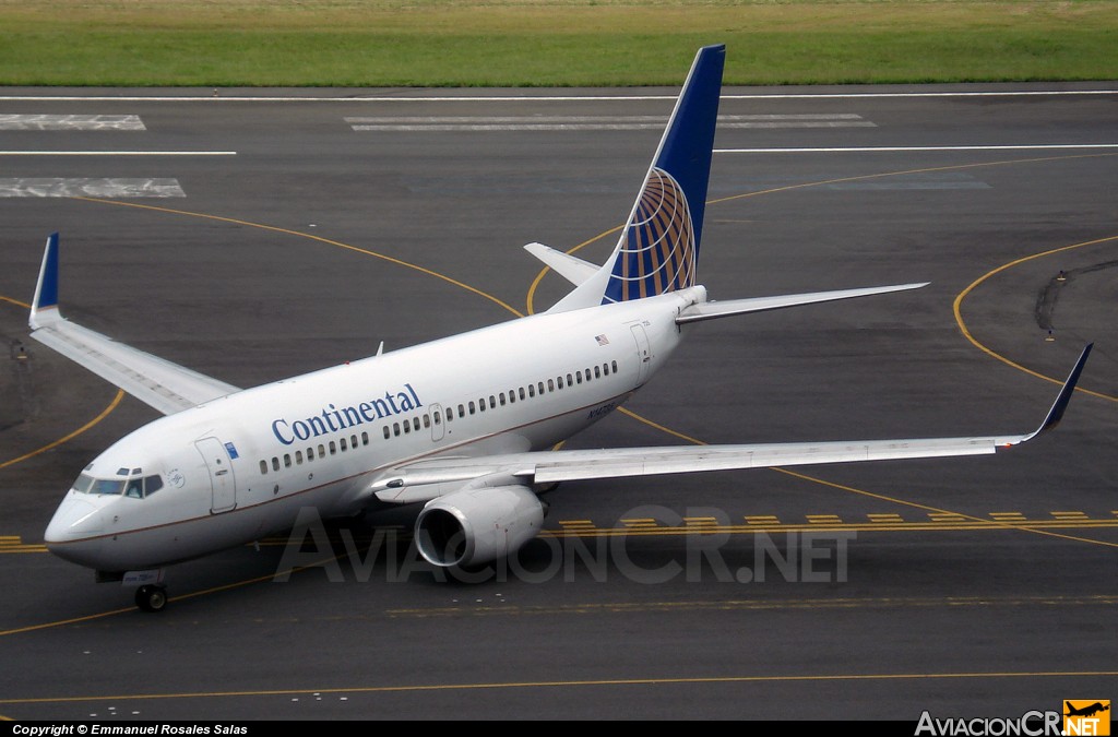 N14735 - Boeing 737-724 - Continental Airlines