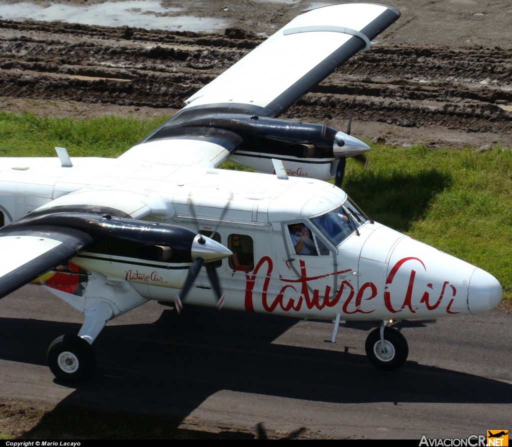 TI-BBR - De Havilland Canada DHC-6-300 Twin Otter/VistaLiner - Nature Air