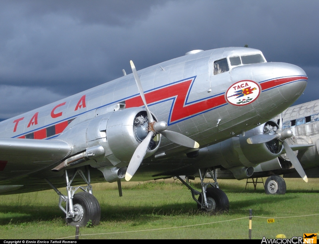 XH-TAZ - Douglas C-47A Skytrain - TACA