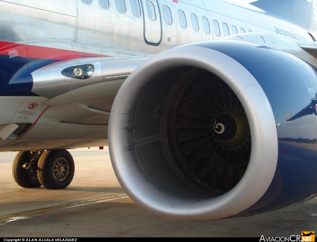 XA-BAM - Boeing 737-752 - Aeromexico