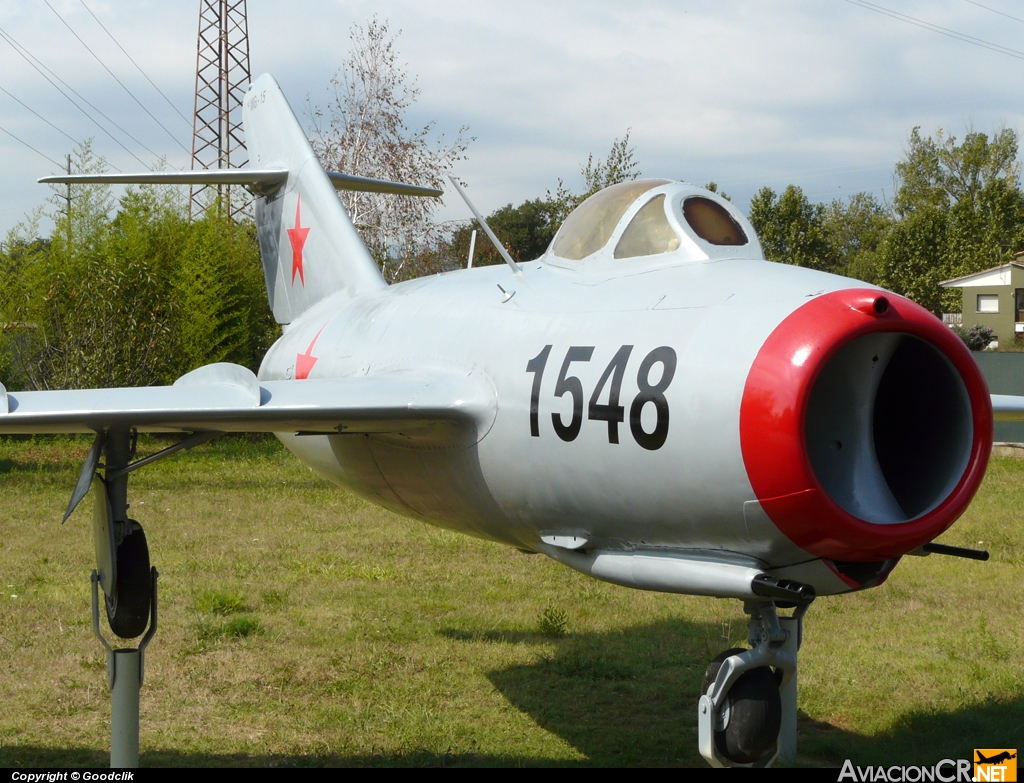1548 - Mikoyan-Gurevich MiG-15 Fagot A - Privado