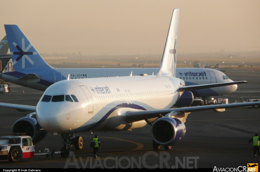 XA-AIJ - Airbus A320-214 - Interjet