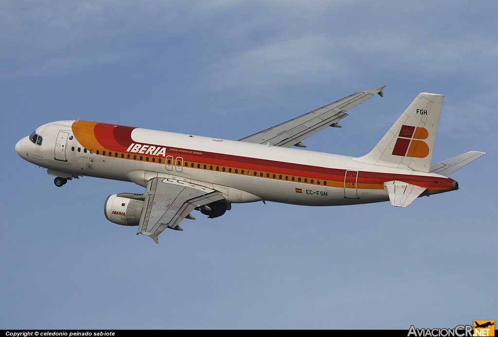 EC-FGH - Airbus A320-211 - Iberia