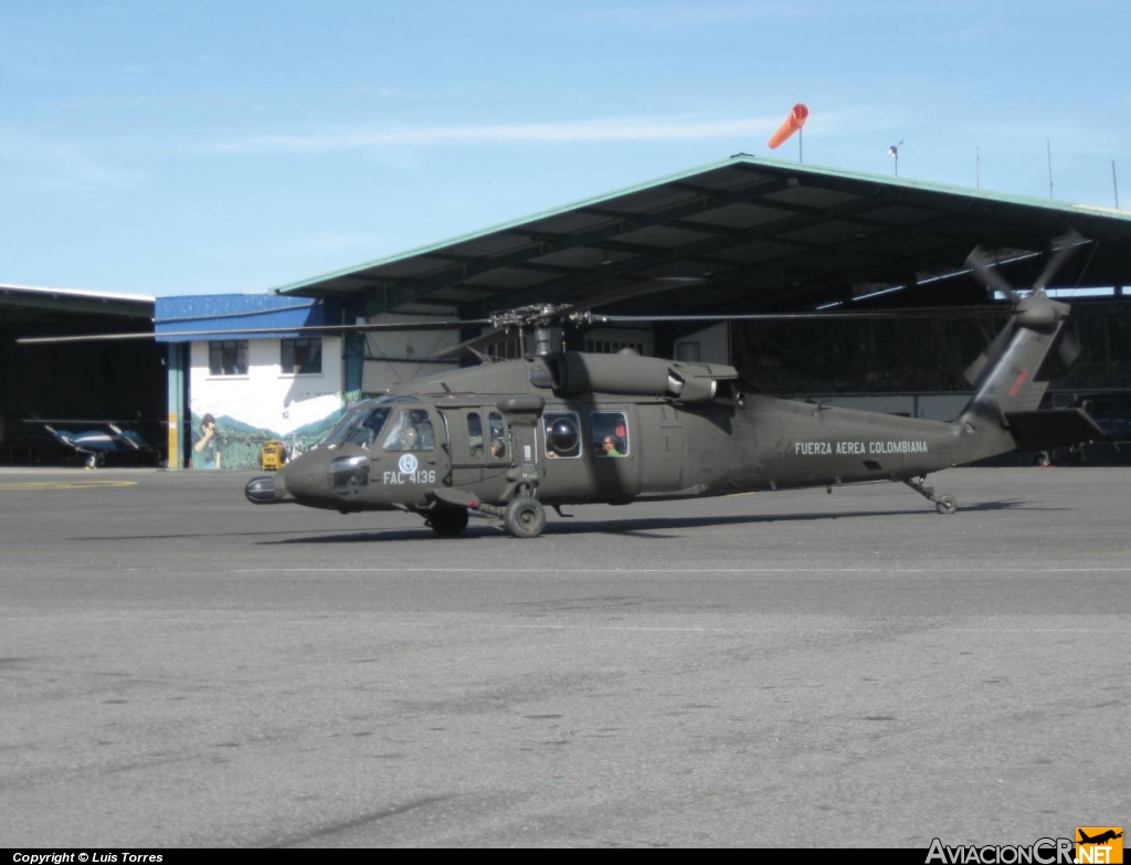 FAC4136 - Sikorsky UH-60L Black Hawk (S-70A) - Fuerza Aérea Colombiana