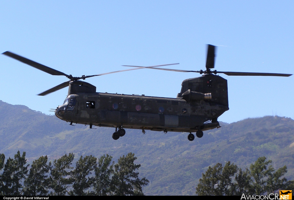 89-00132 - Boeing CH-47D Chinook - USA - Armada / Army