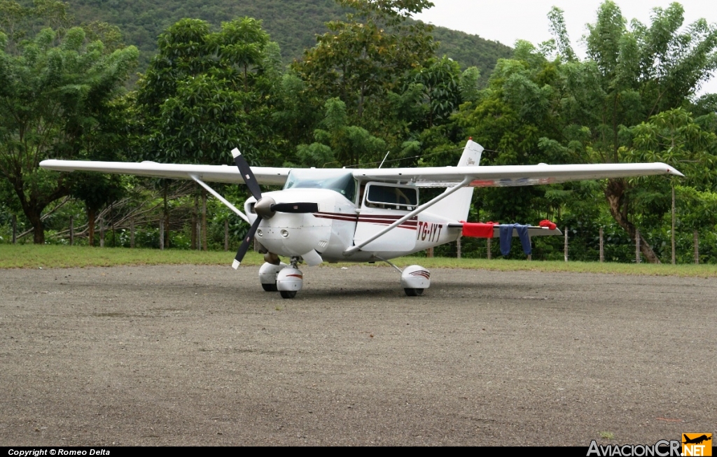 TG-IYT - Cessna 172M Skyhawk - Privado