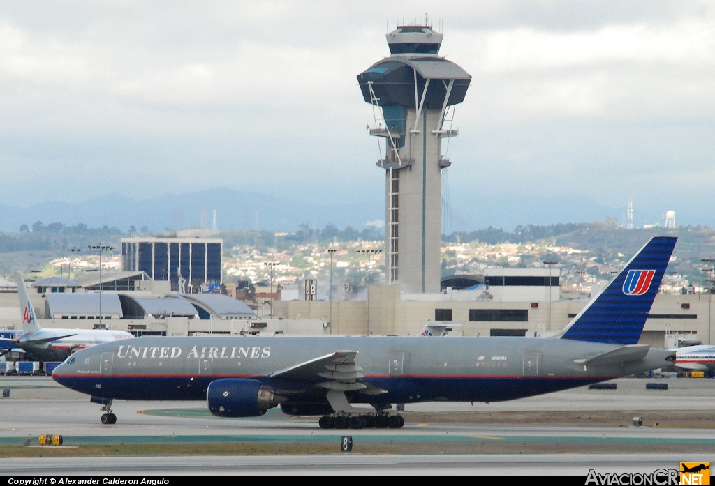 N783UA - Boeing B777-222ER - United Airlines